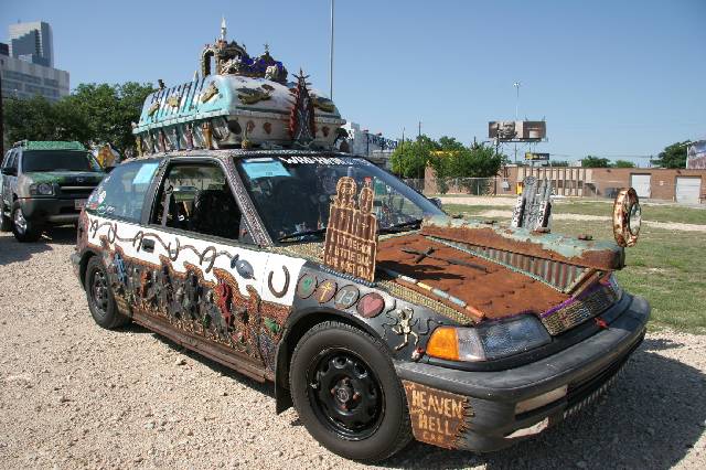 2006_ArtCar_1_Ball 033 